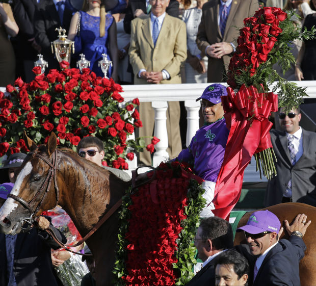 California Chrome wins the Kentucky Derby